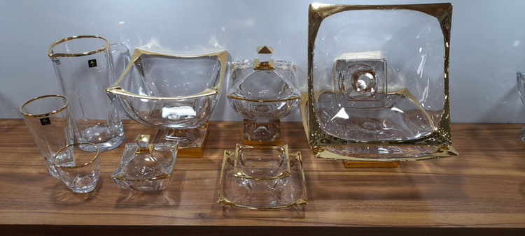 سرویس پذیرایی ایگل لب طلا