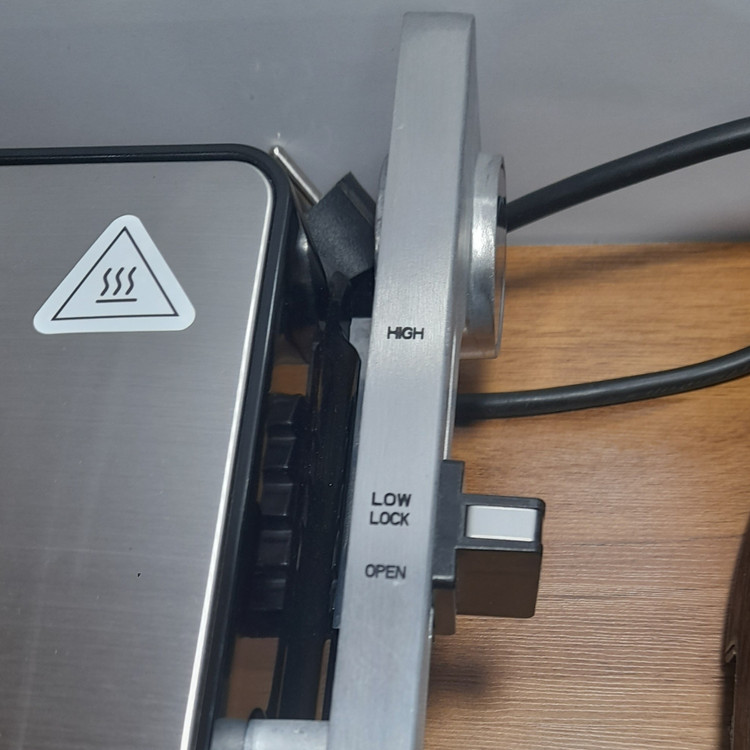 ساندویچ ساز و گریل حرفه ای تکنو مدل Te-412